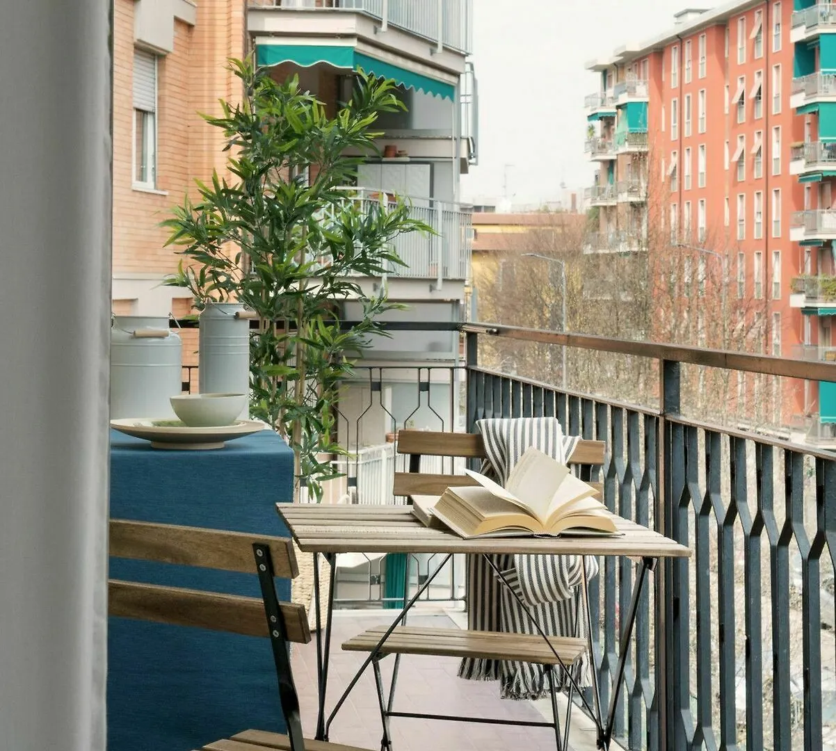 Homeathotel - Niguarda Ossola Apt Milan Apartment